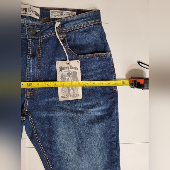 Blue Straight Jeans Modern Fit. Man - Picture 13 of 16